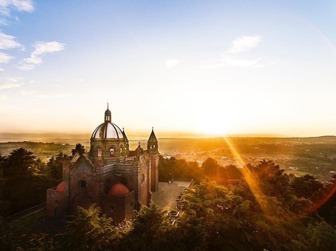 Jilotepec: Santuario de la Virgen de la Piedrita